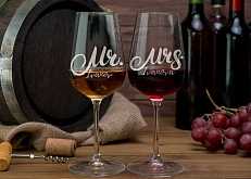 Набор именных бокалов для вина 'MR & MRS'